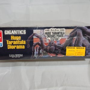 AMT Gigantics Tarantula Diorama Model Kit Monster Unopened